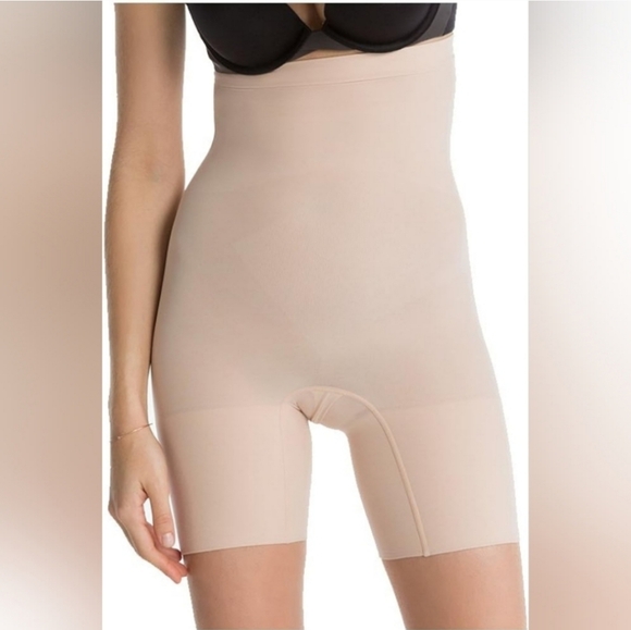 SPANX Higher Power Shapewear Shorts-1X - Picture 4 of 8